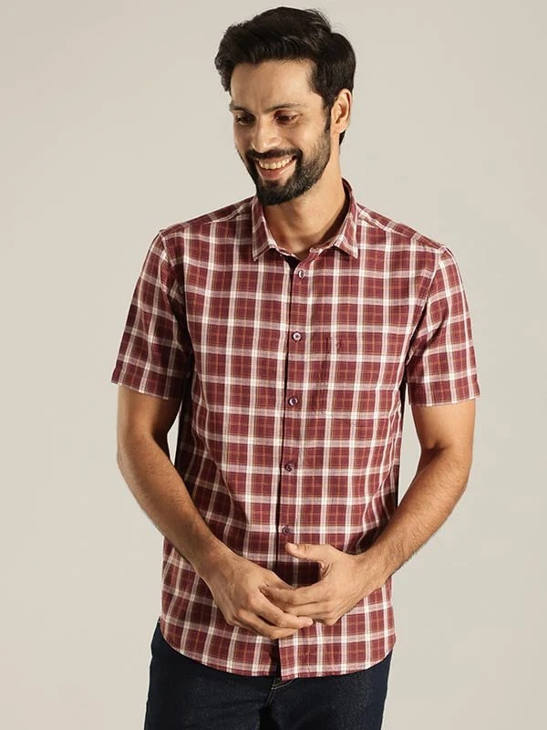 Indian Terrain Men's Slim Fit Half Sleeve Checkered Maroon Shirt